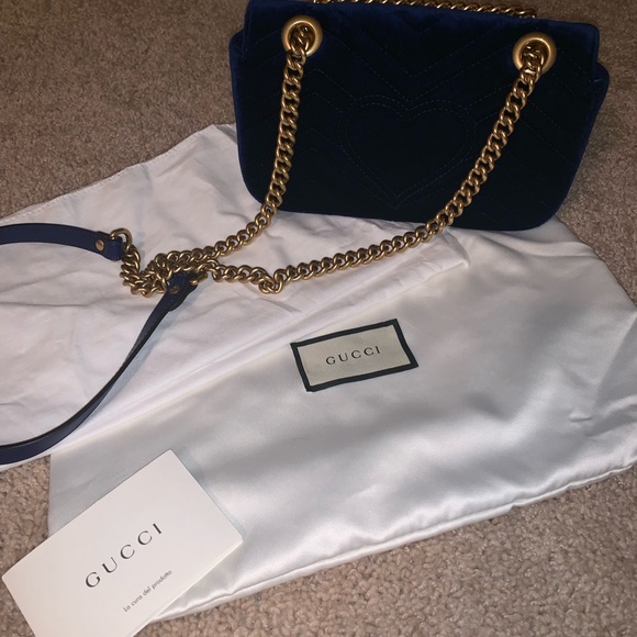 Gucci Handbags - Gucci crossbody bag